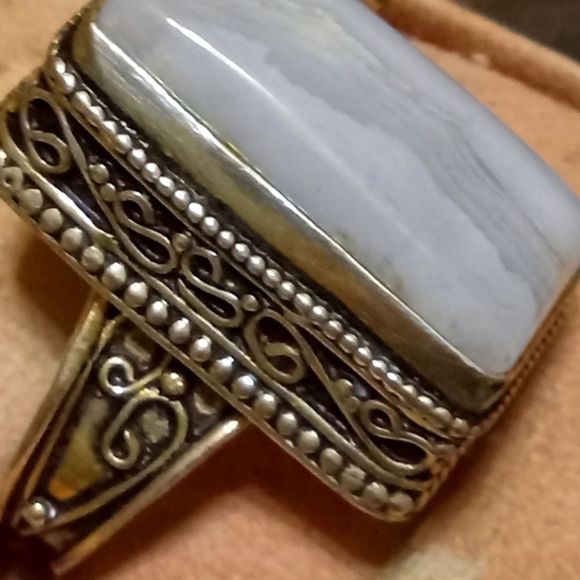Beautiful Natural Blue Lace Agate in Sterling Silver Setting - Picture 2 of 4